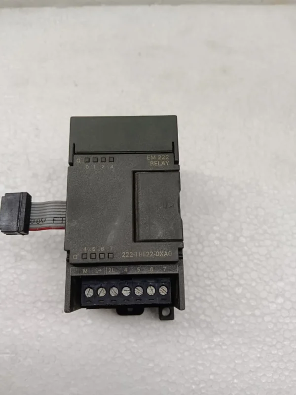 Siemens 6ES7222-1HF22-0XA8 EM 222 Digital Output Module | 8DO Relay 2A
